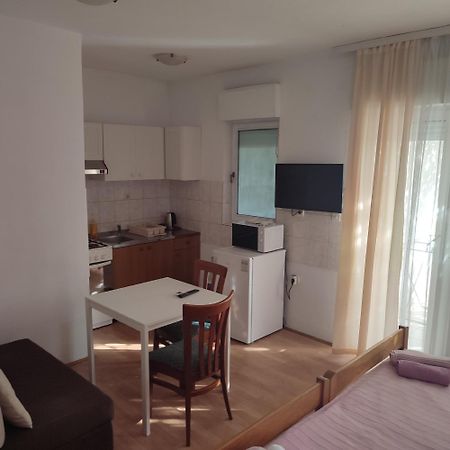 Apartmani Ledenko Kaštela Zewnętrze zdjęcie