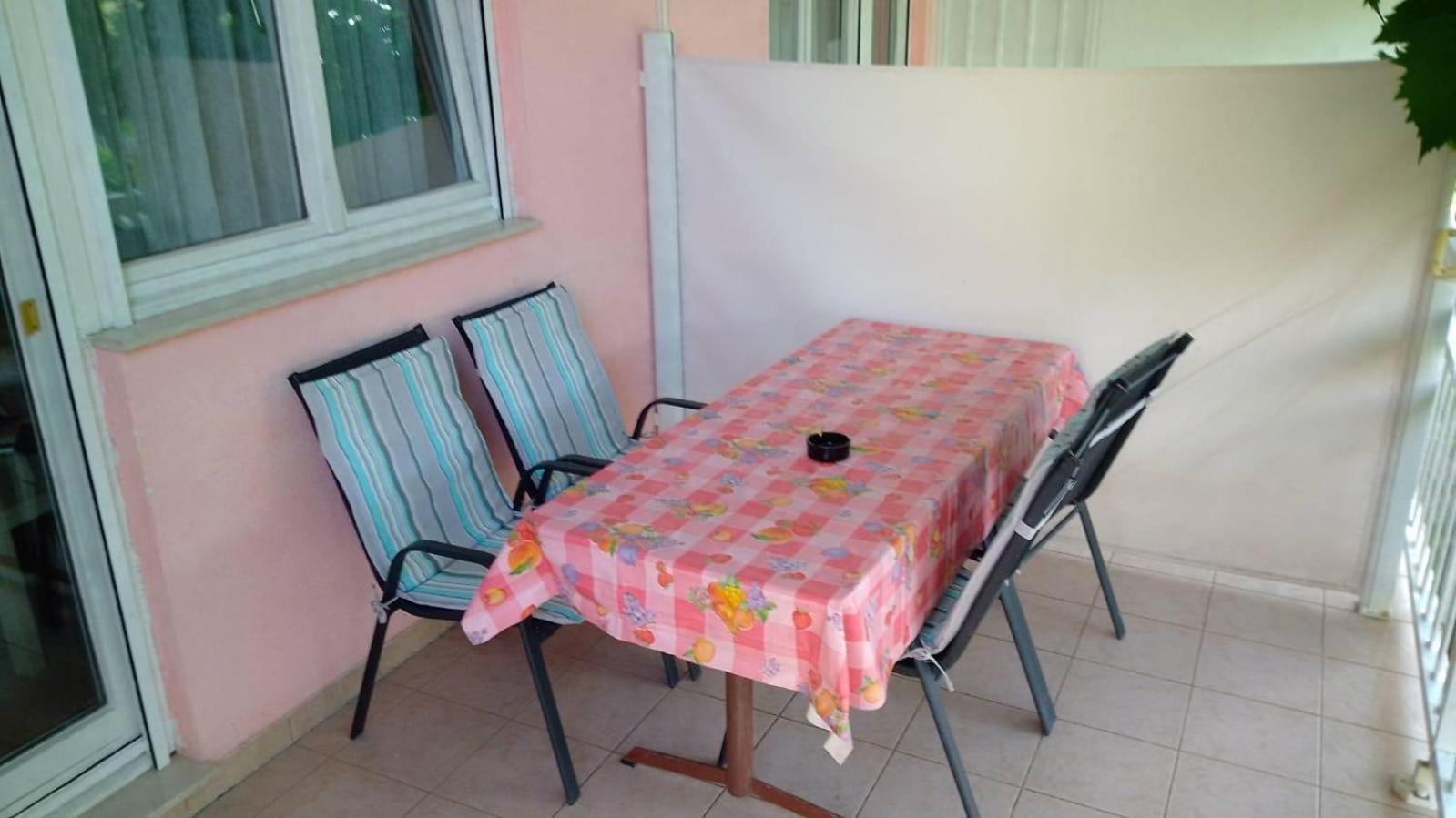 Apartmani Ledenko Kaštela Zewnętrze zdjęcie