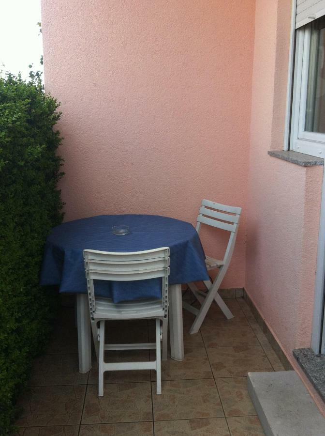 Apartmani Ledenko Kaštela Zewnętrze zdjęcie